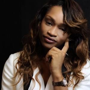 Meet your Posher, Janique